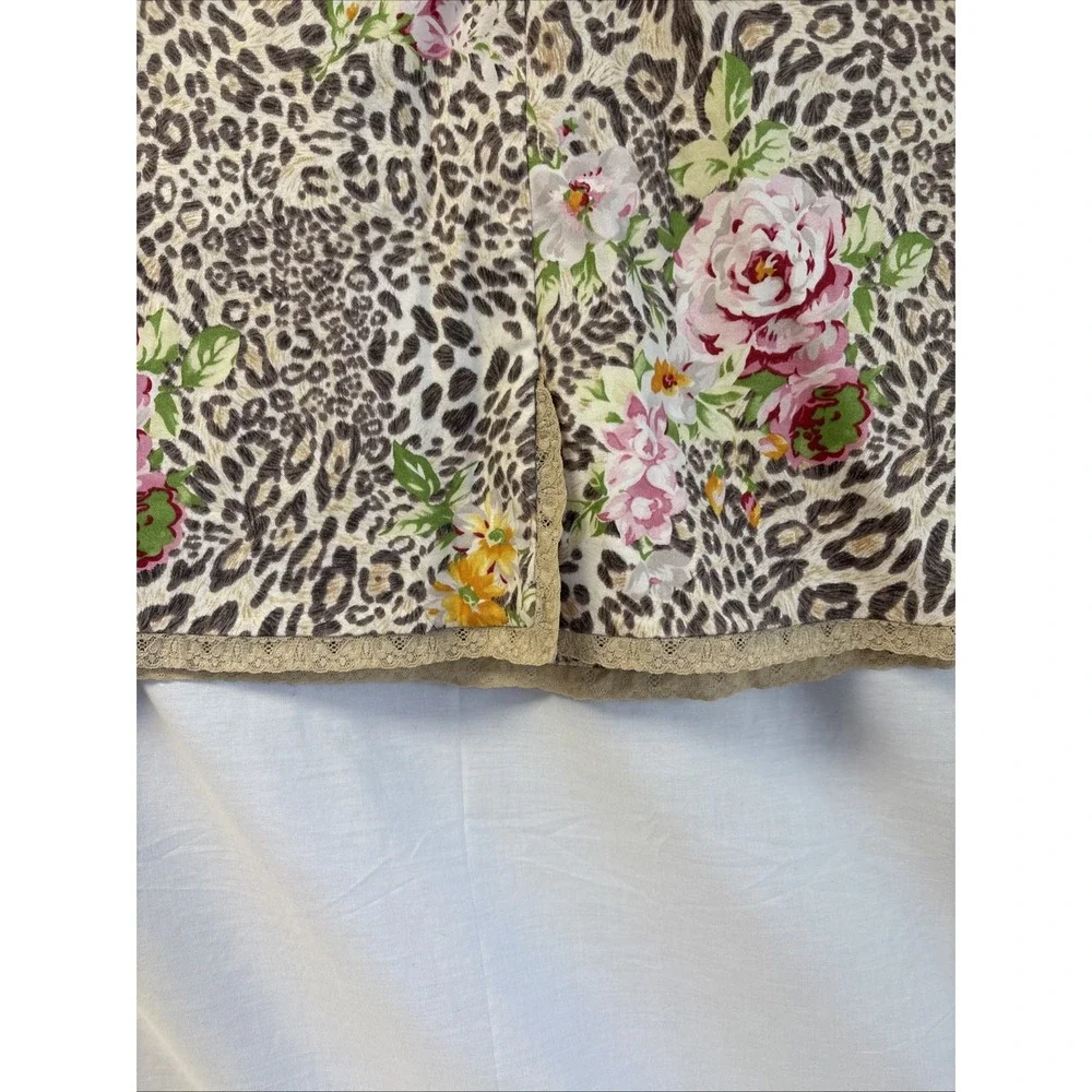 Betu Sport - Mini Skirt Women’s Size 8 Leopard/Floral Print With Lace Trim Y2K